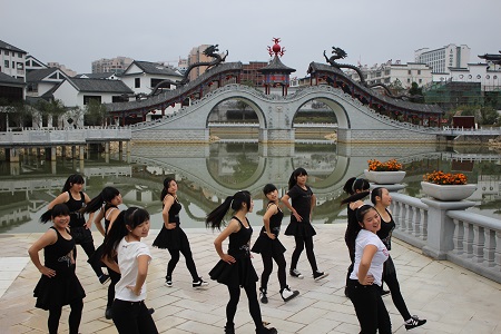 舞蹈比赛 (1).JPG